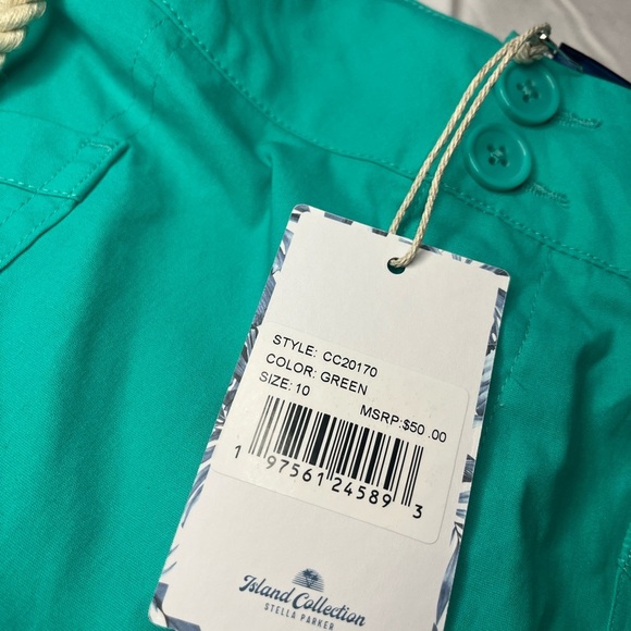 Vibrant Green Women's Shorts with Nautical Rope Accent - Picture 7 of 7